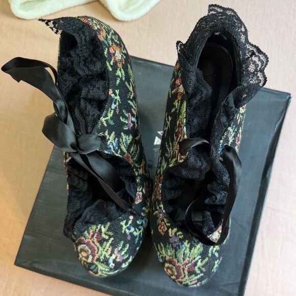 Dolls Kill Floral Heels - Picture 4 of 5